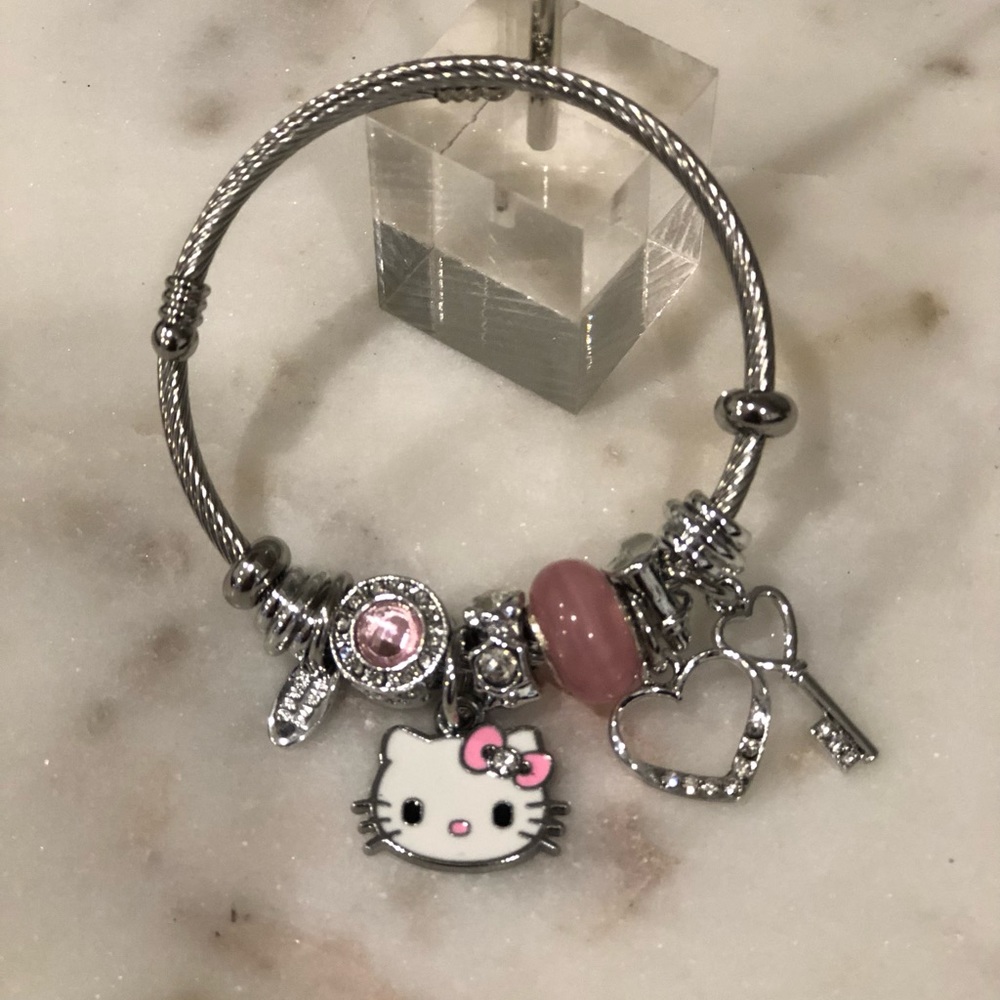 ✨NEW✨ Hello Kitty Charm Pendant Adjustable Silver & Pink Tone Bangle Bracelet - Picture 3 of 6